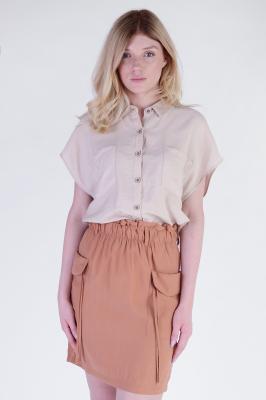 Женская короткая юбка с накладными карманами